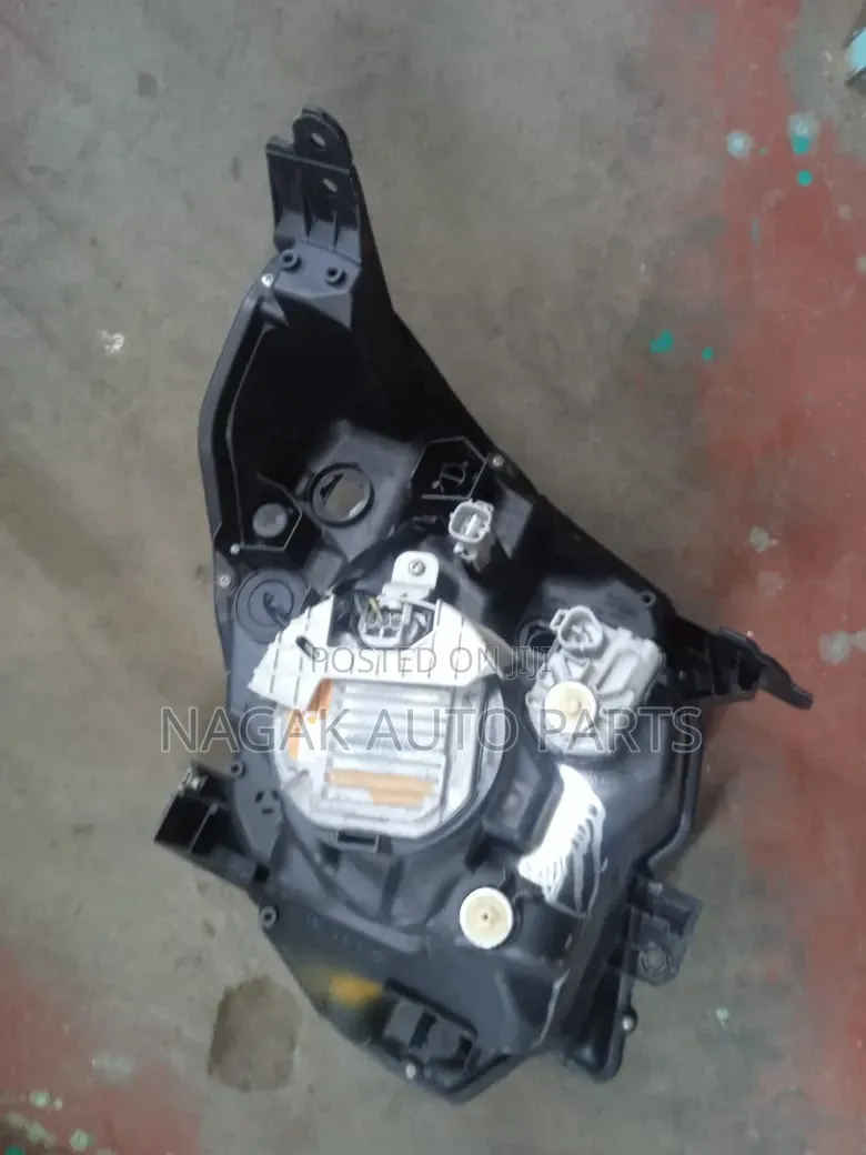 Suzuki Wagon R 2012 Xenon Headlight