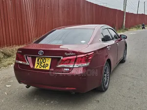 Toyota Crown 2014 Maroon