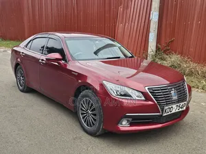 Toyota Crown 2014 Maroon