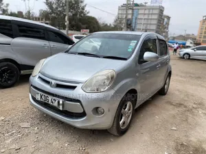 Toyota Passo 2014 Silver