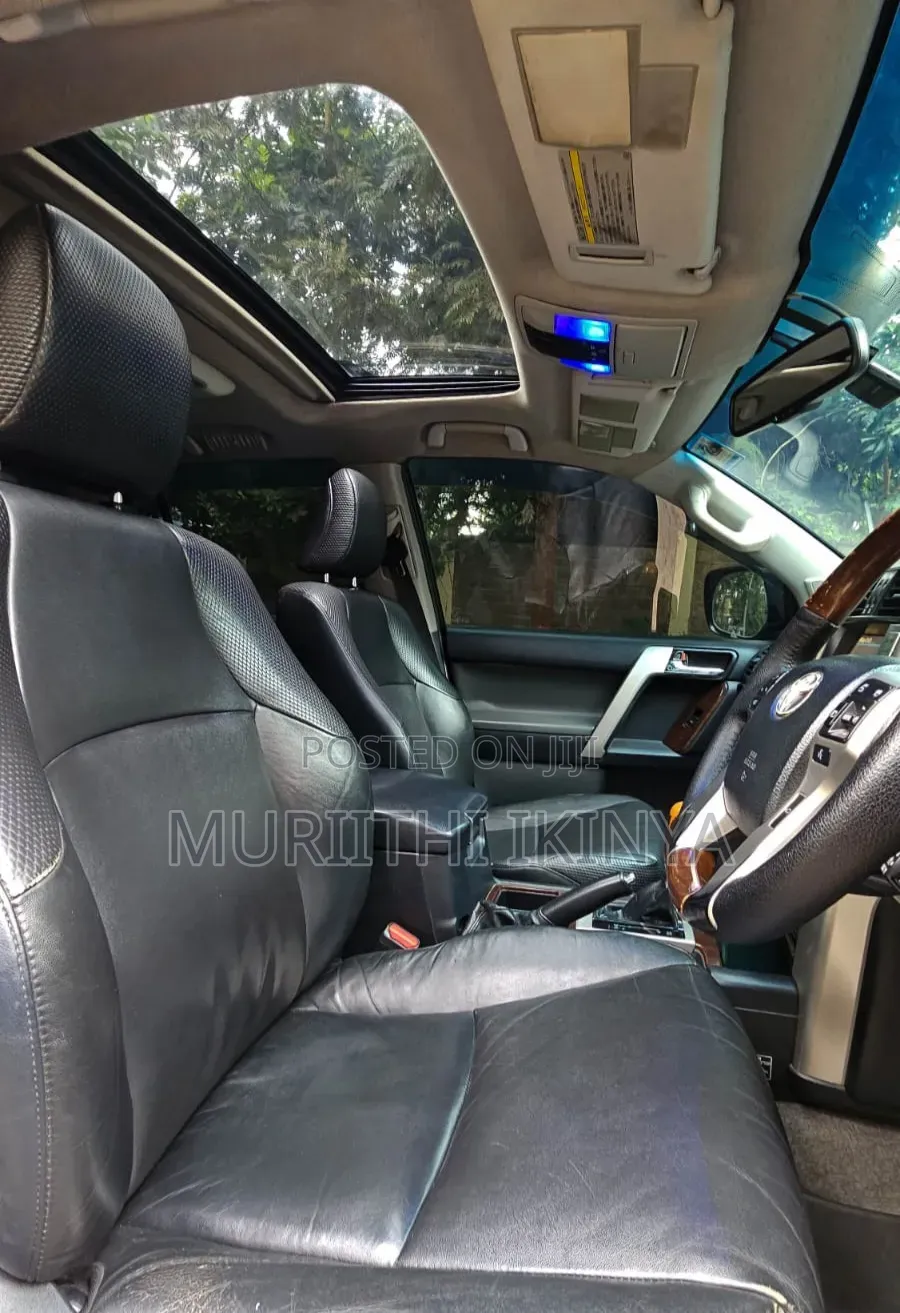Toyota Land Cruiser Prado 2012 Black