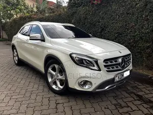 Mercedes-Benz GLA-Class 2017 White
