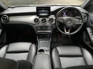 Mercedes-Benz GLA-Class 2017 White