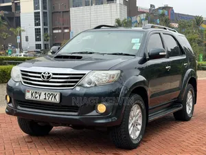 Toyota Fortuner 3.0 D AWD 2013 Black