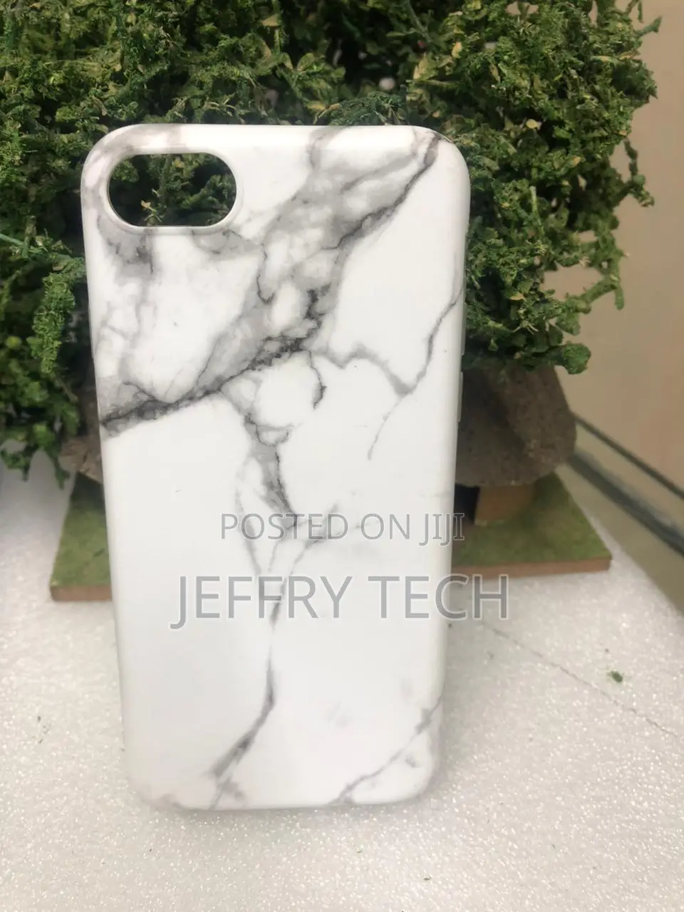 White Textured Protective Phone Case Designed for the iPhone 7 Plus