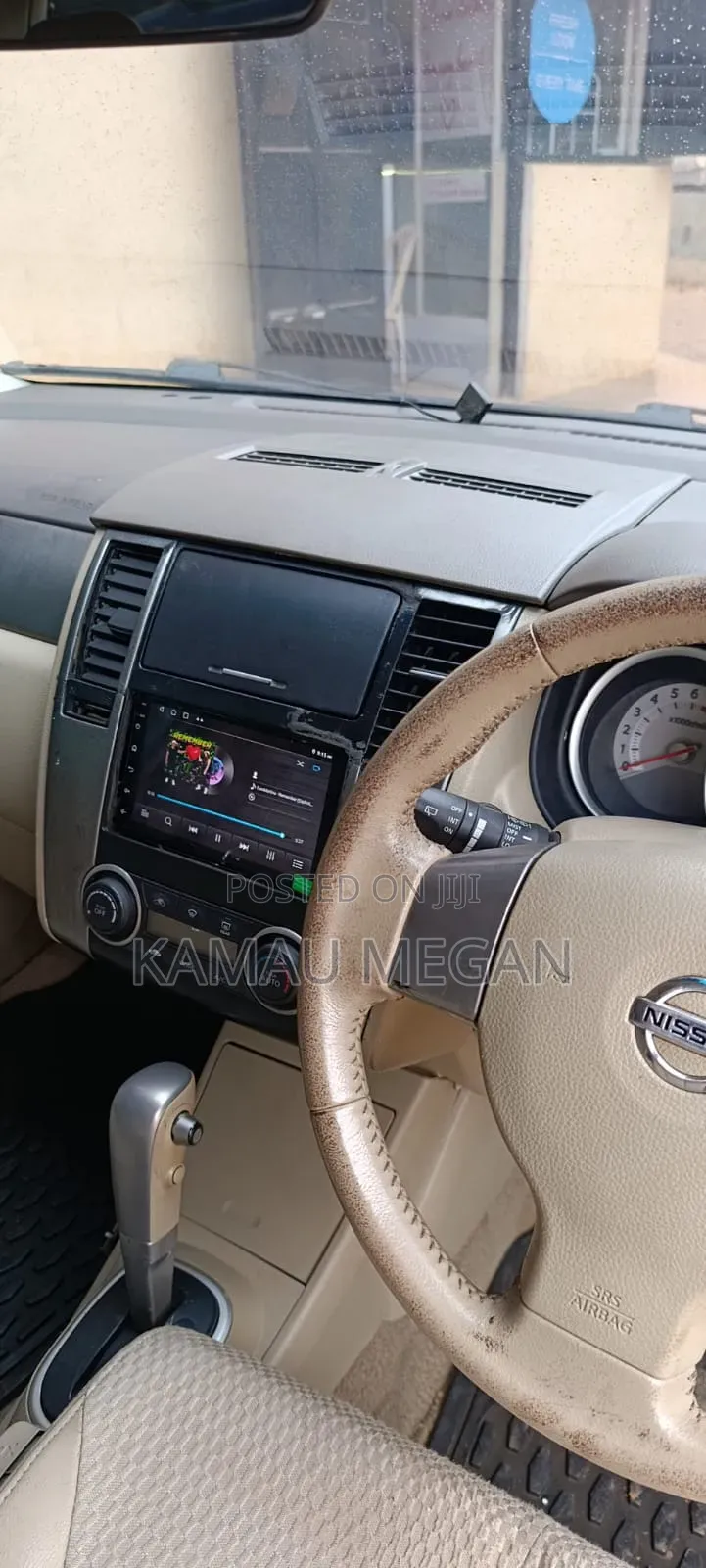 Nissan Tiida 2012 Gold