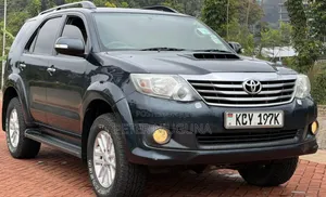 Toyota Fortuner 3.0 D AWD 2013 Black