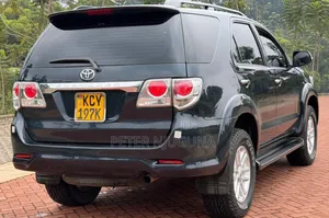 Toyota Fortuner 3.0 D AWD 2013 Black