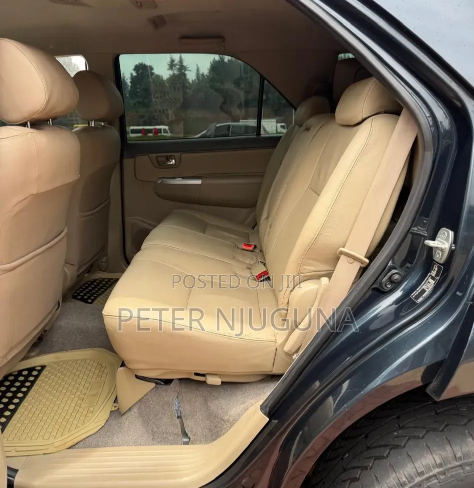 Toyota Fortuner 3.0 D AWD 2013 Black