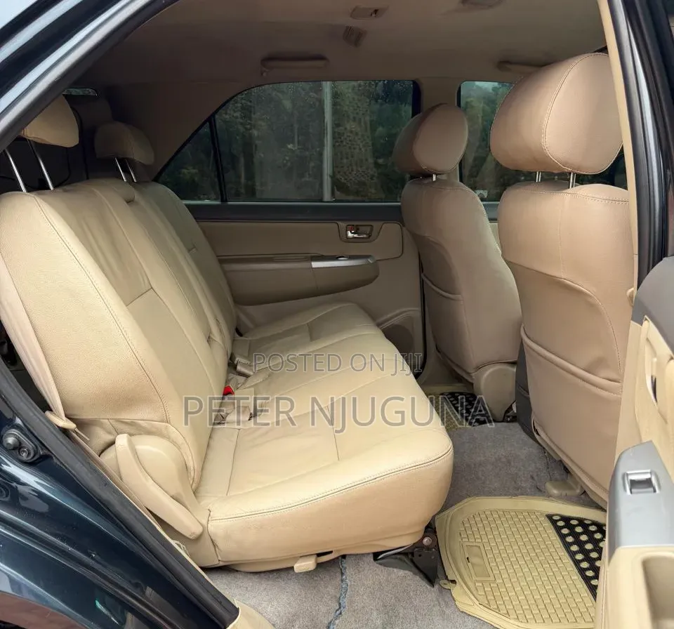 Toyota Fortuner 3.0 D AWD 2013 Black