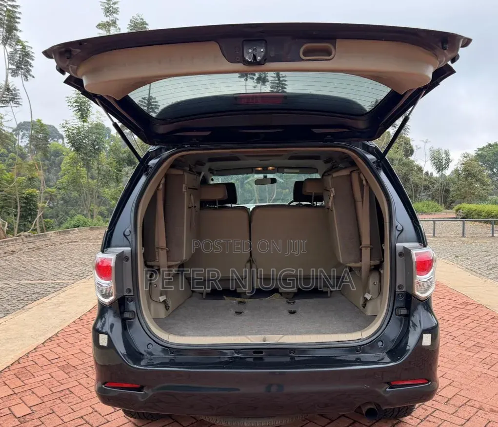 Toyota Fortuner 3.0 D AWD 2013 Black