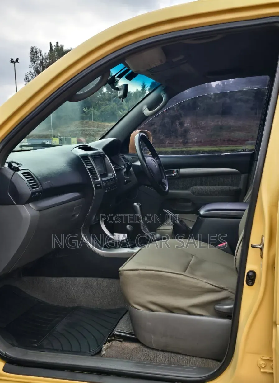 Toyota Land Cruiser Prado 2007 Beige