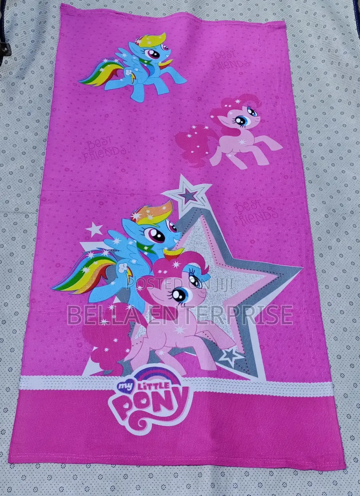 Absorbent Cartoon Themed Kids Towels Available Sizes 70 by 140 Cm