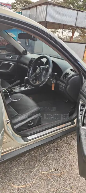 Subaru Outback 2.5 2006 Gold