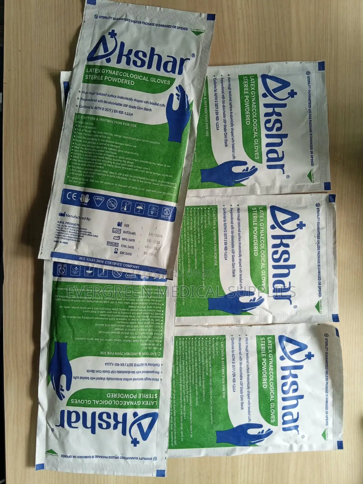 Latex Examination Gloves, Powdered, 100pcs