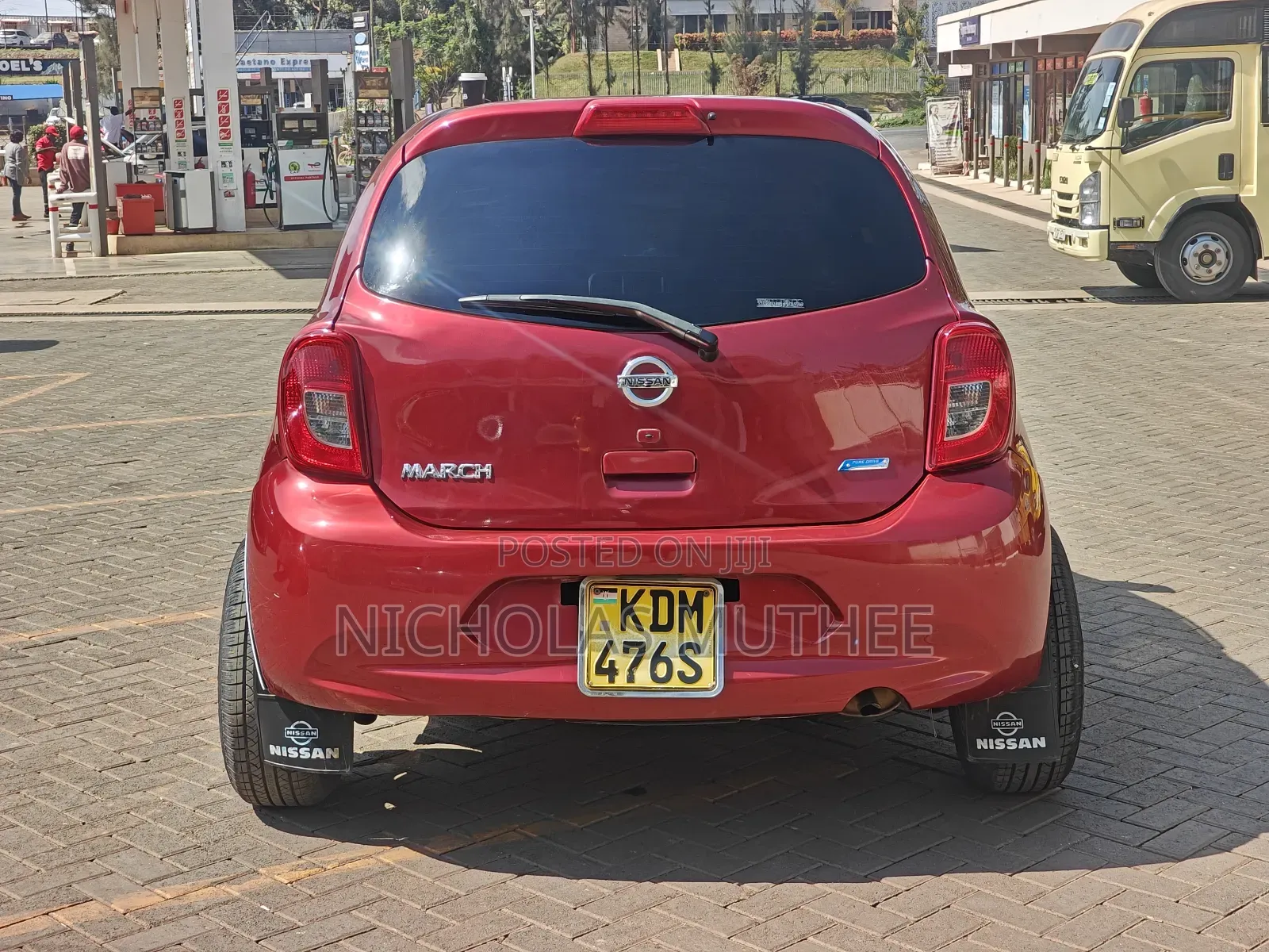 Nissan March 2016 Red