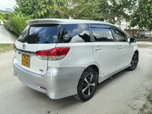 Toyota Wish 2012 White