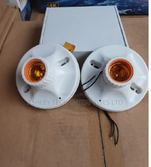 Premium Bulb Holder Camera – 360° Pan Tilt