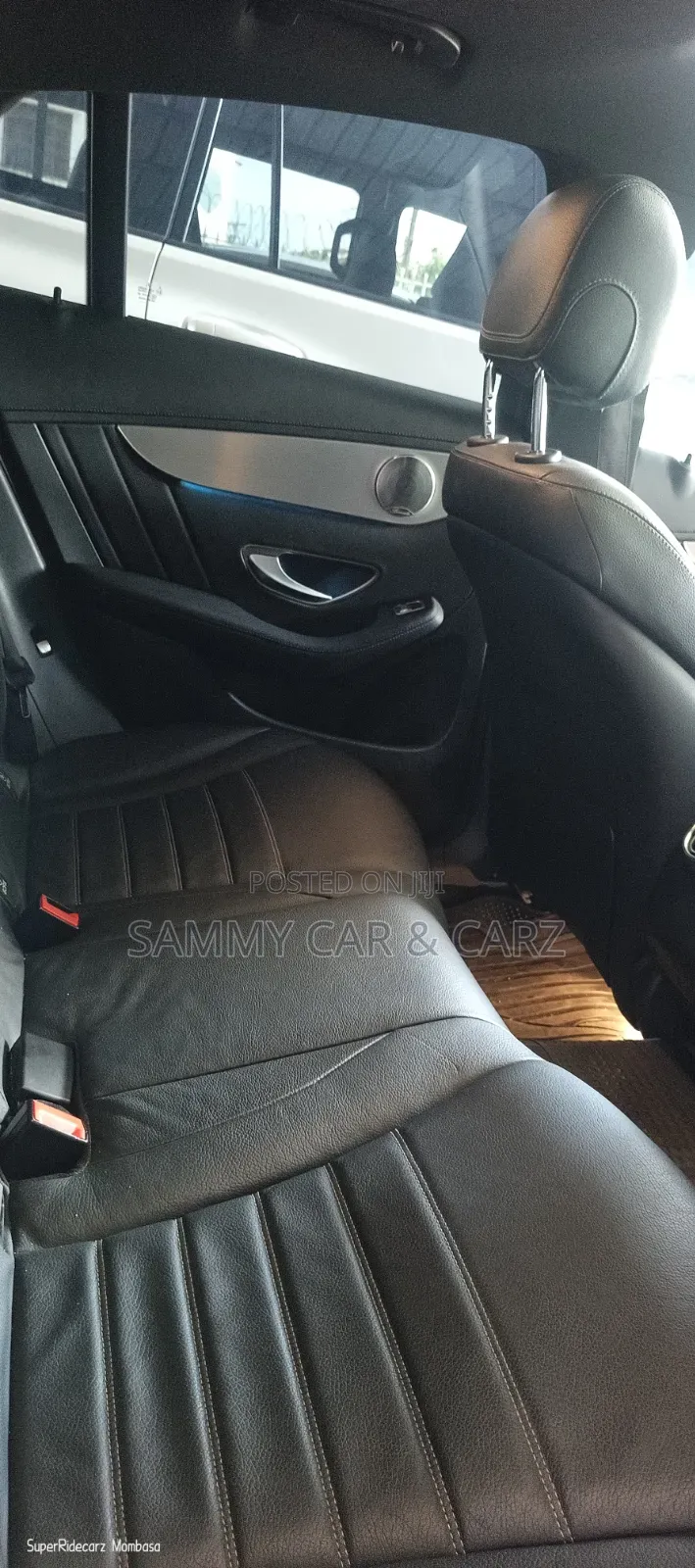 Mercedes-Benz GLC-Class GLC250 Sport Utility 4-Door (2.0L, 4cyl Turbo)