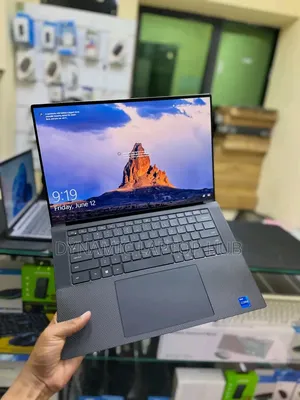 Laptop Dell XPS 15 9520 16GB Intel Core i7 SSD 512GB