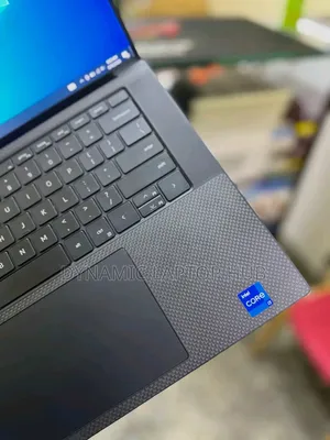 Laptop Dell XPS 15 9520 16GB Intel Core i7 SSD 512GB