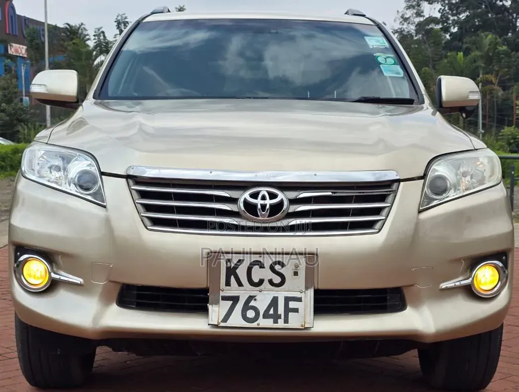 Toyota Vanguard 2011