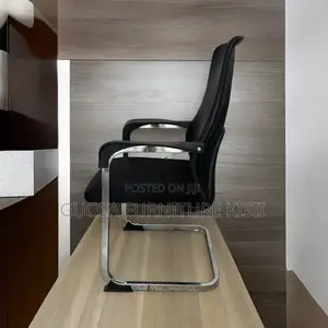 Ergonomic Mesh Visitors Chair