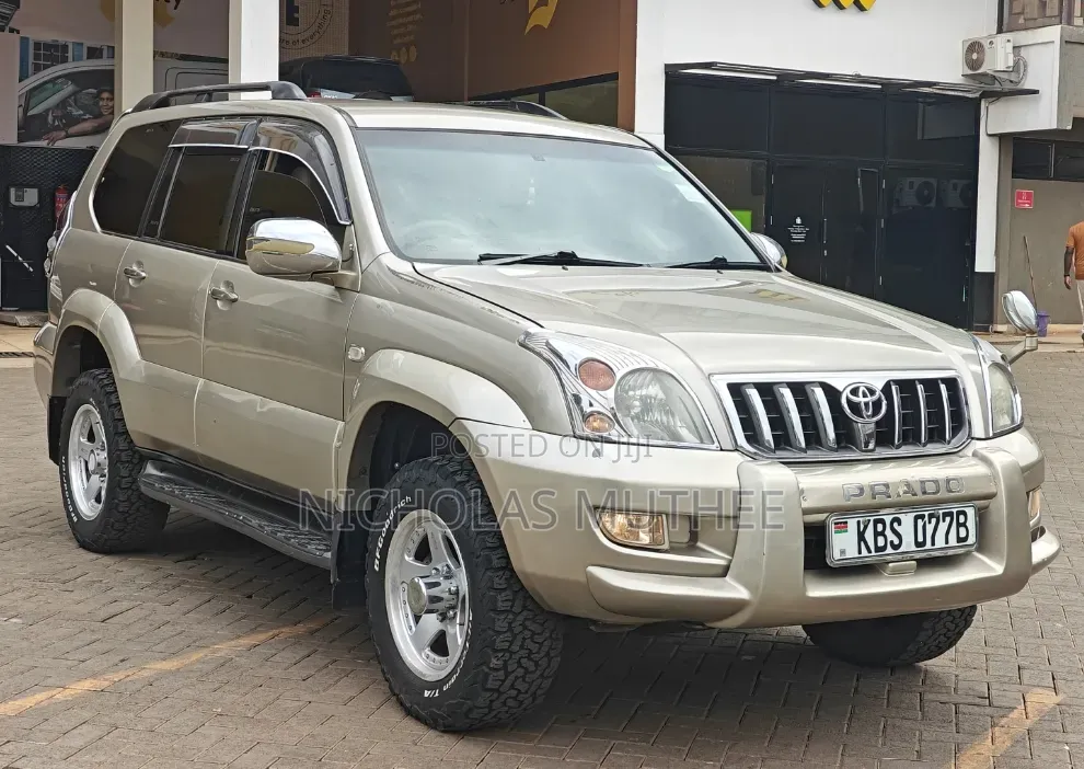 Toyota Land Cruiser Prado 2005 Gold