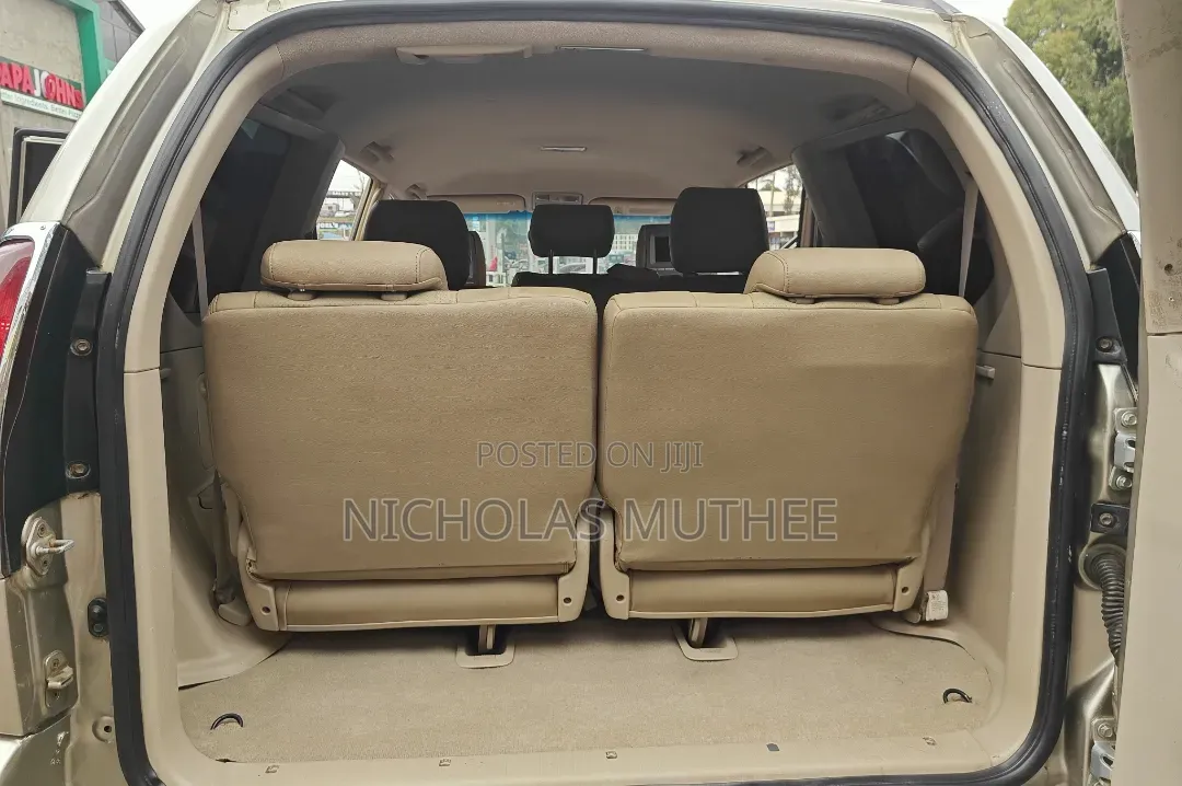 Toyota Land Cruiser Prado 2005 Gold