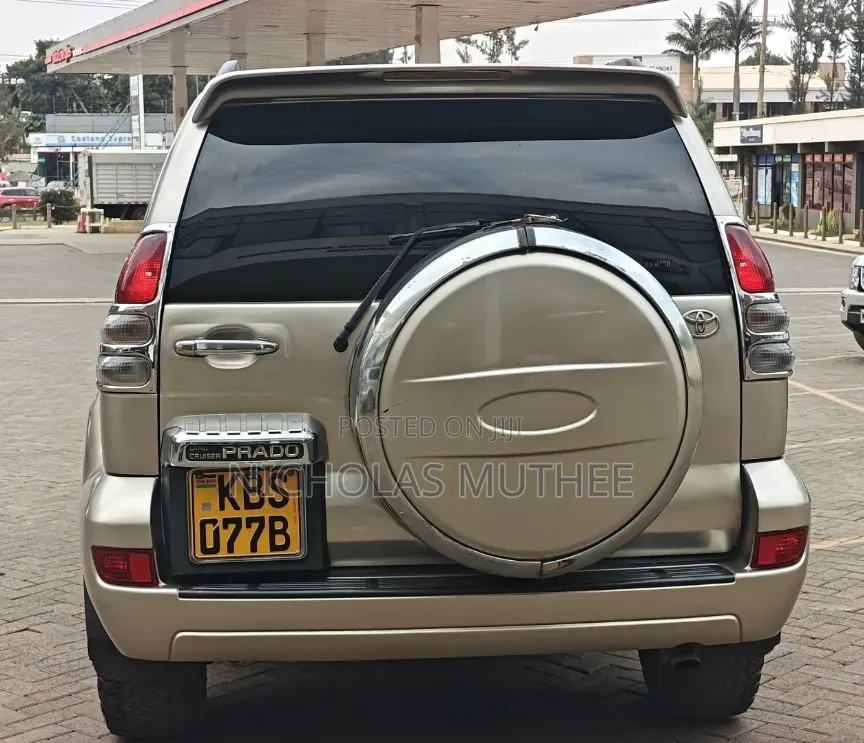 Toyota Land Cruiser Prado 2005 Gold