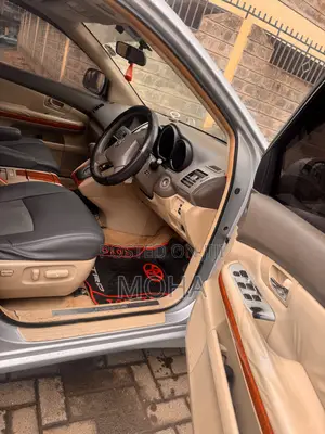 Toyota Harrier 2011 Silver