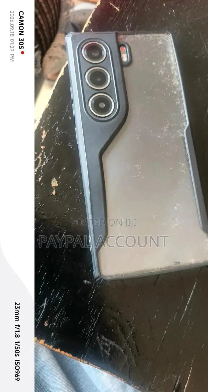 Tecno Camon 40 128 GB Silver