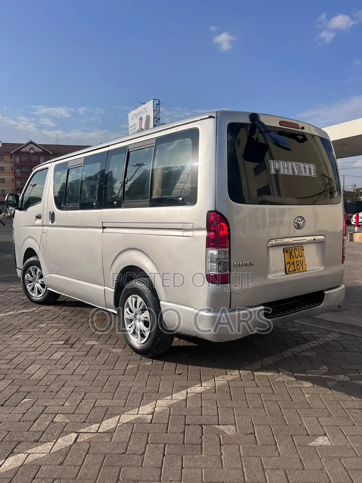 Toyota HiAce 2013 Silver