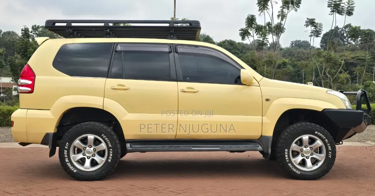 Toyota Land Cruiser 3.0 D-4D C 2006 Yellow