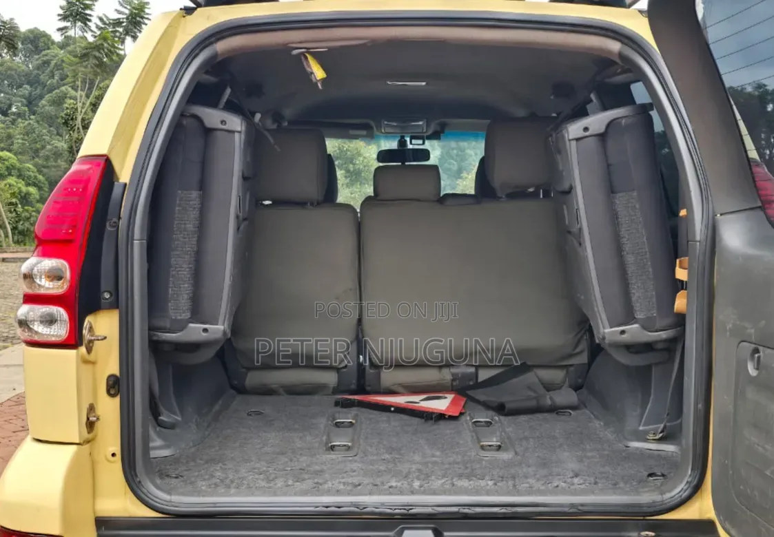 Toyota Land Cruiser 3.0 D-4D C 2006 Yellow