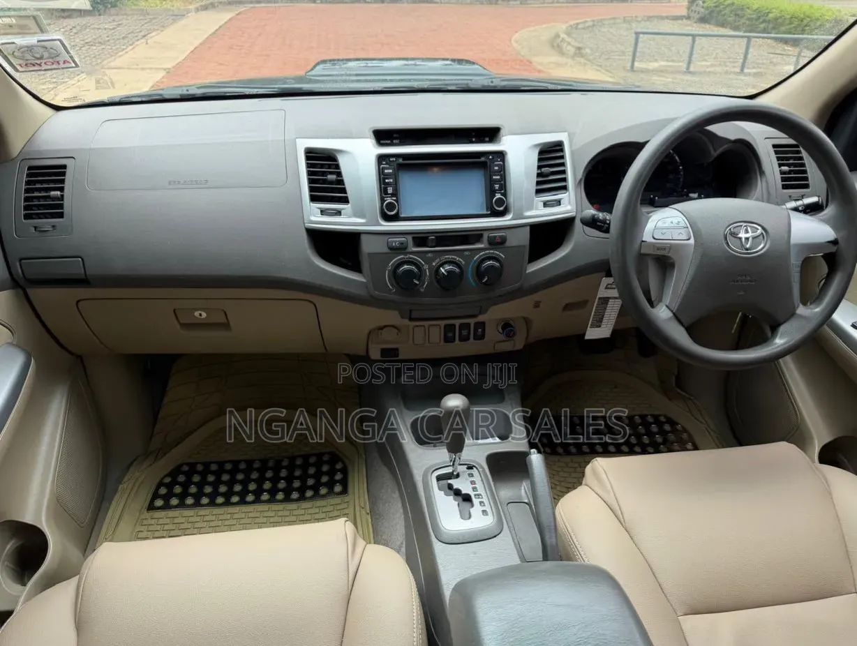Toyota Fortuner 2013 Black