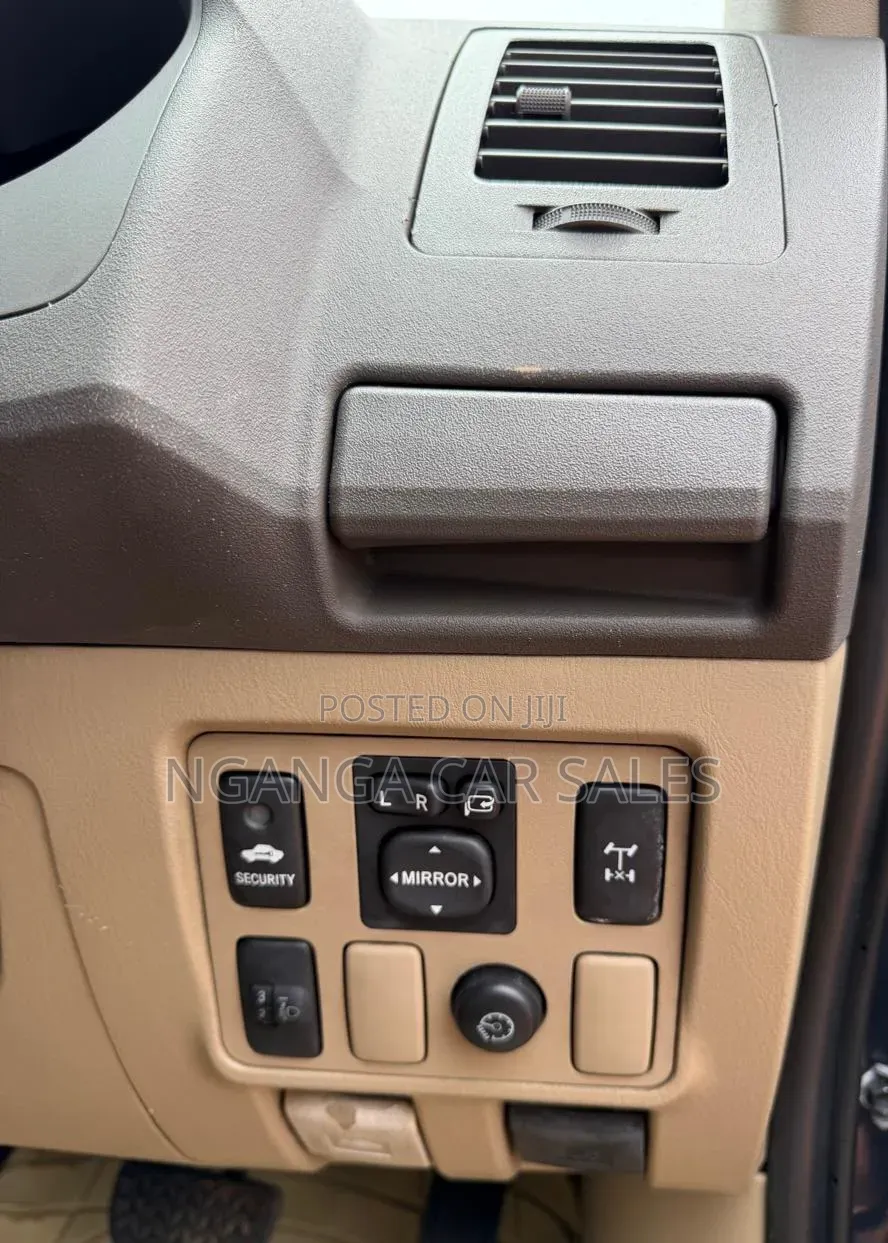 Toyota Fortuner 2013 Black