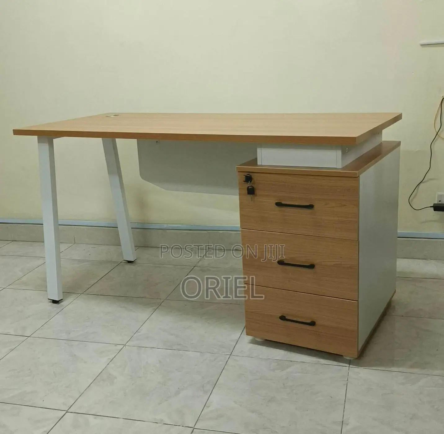 140cm Home Office Desk – Spacious Modern Computer Workstation