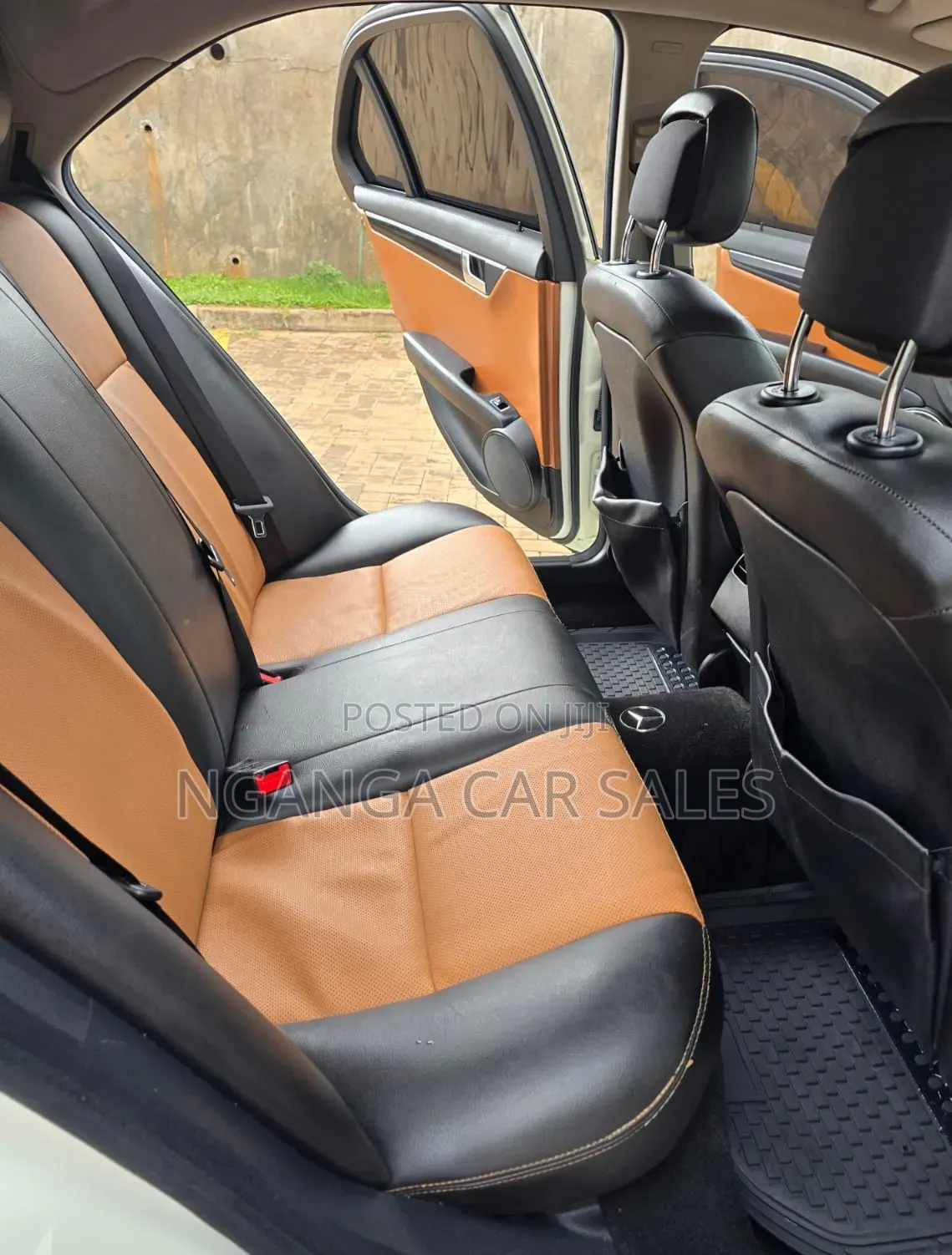 Mercedes-Benz C200 2012 White
