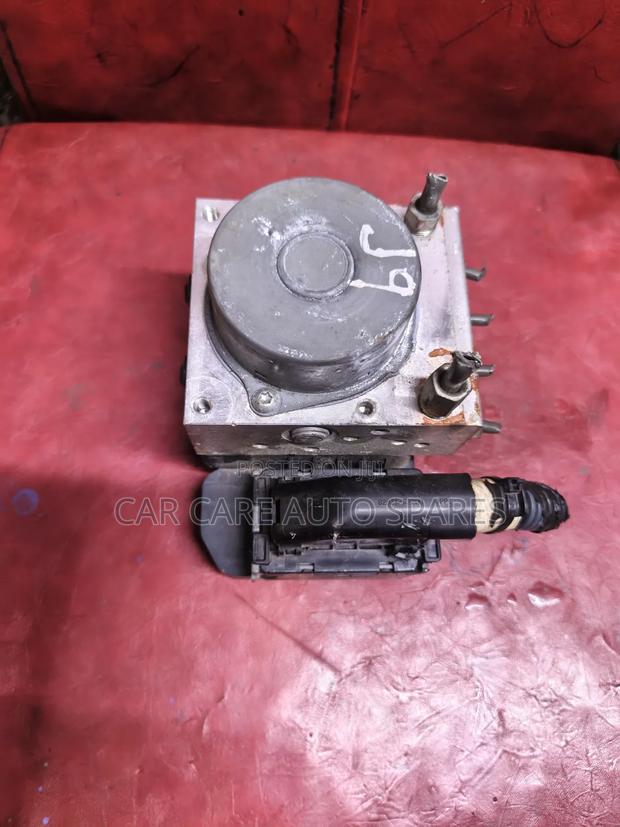 Abs Pump Toyota Yaris 2012