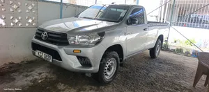 Toyota Hilux 2.4 Diesel 2020 Silver