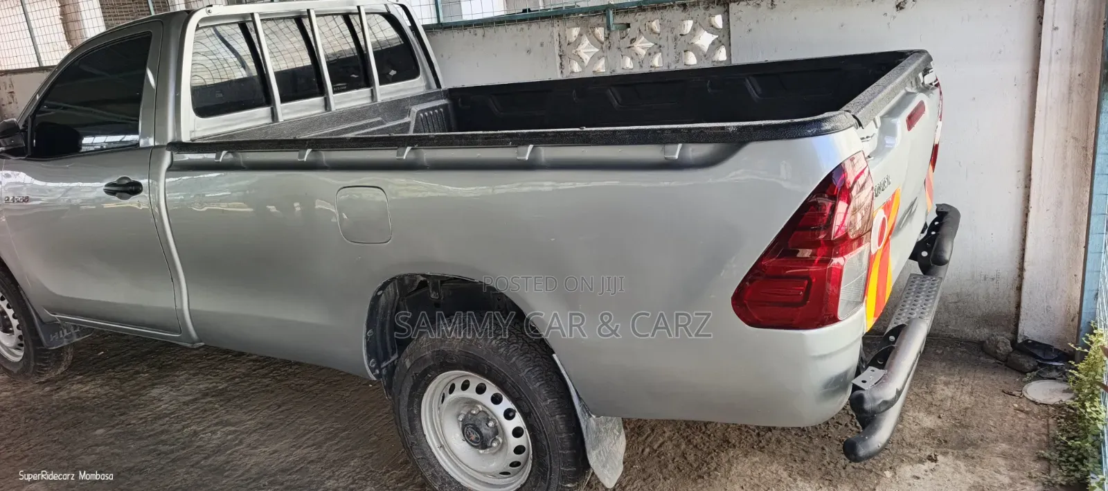 Toyota Hilux 2.4 Diesel 2020 Silver
