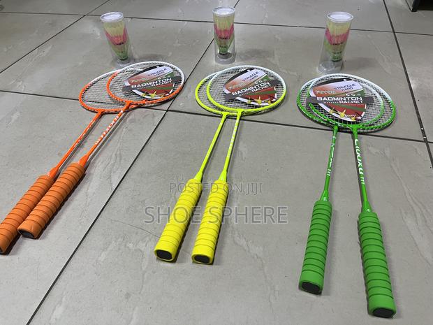 2 Badminton Rackets +3 Shutter Cocks - thumbnail 2