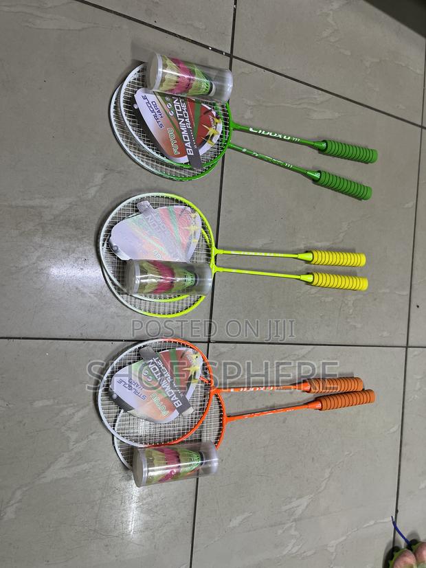 2 Badminton Rackets +3 Shutter Cocks - thumbnail 3