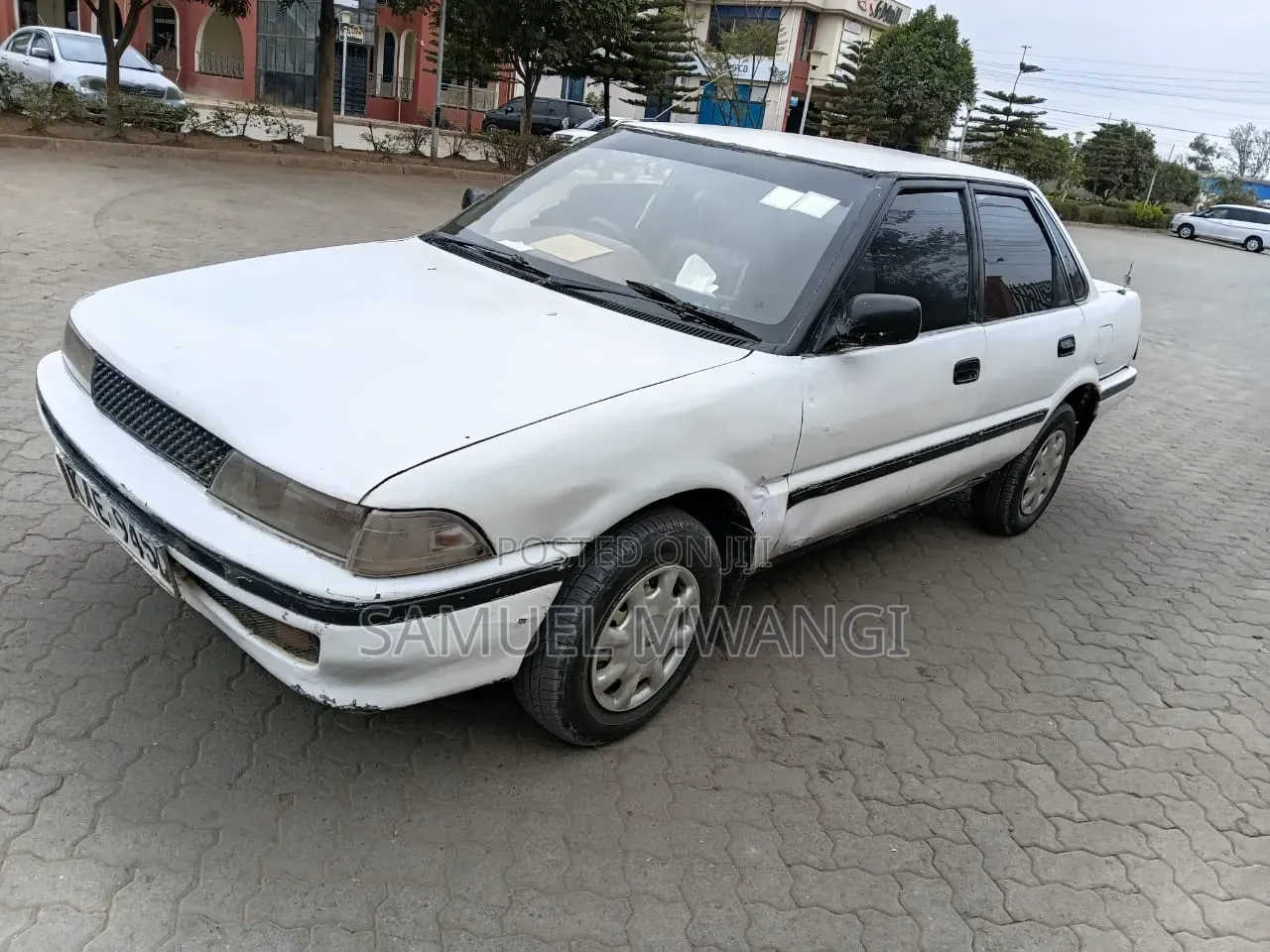 Toyota Corolla 2001 White