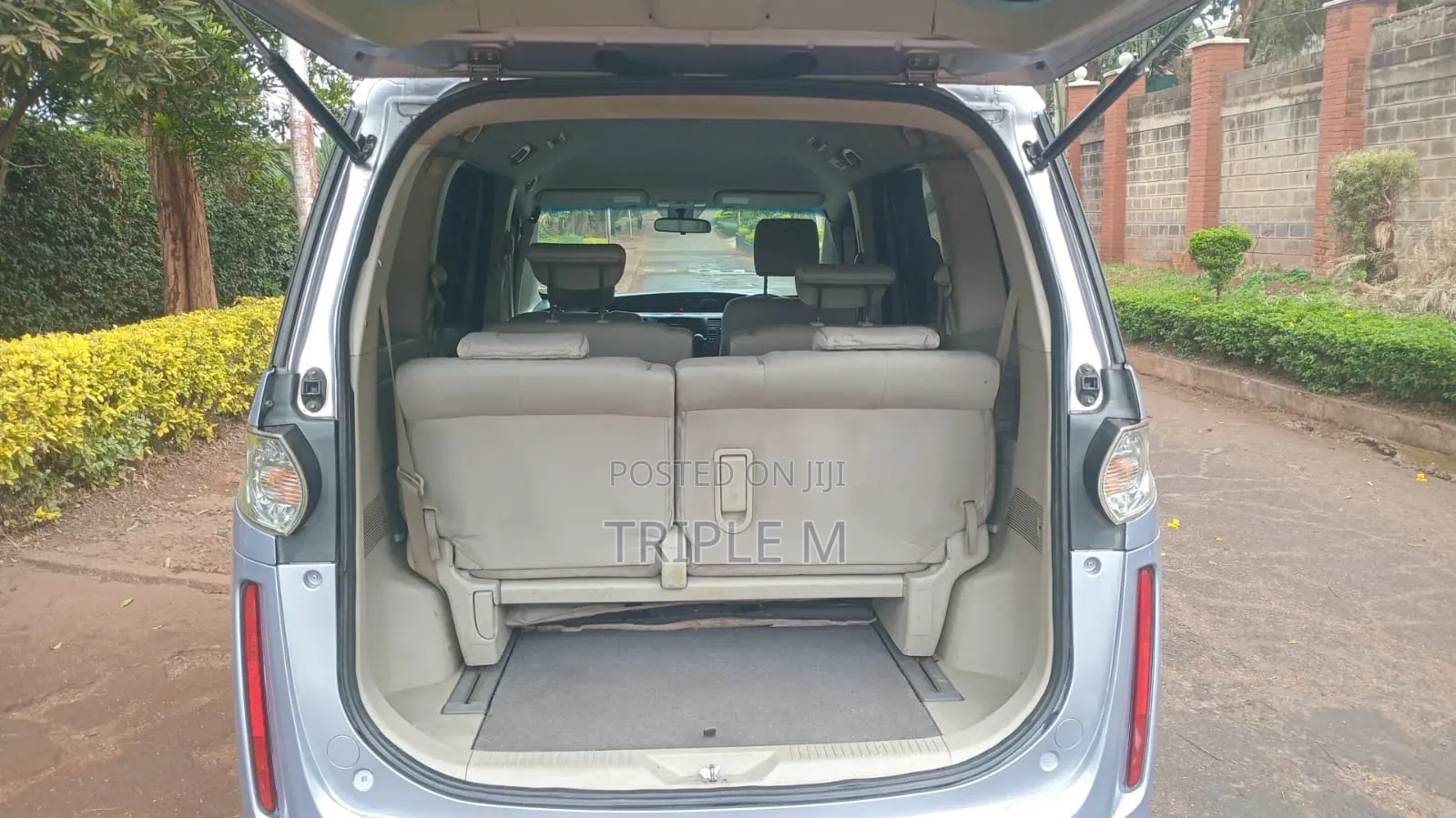 Mazda Biante 2010 Silver