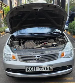 Nissan Bluebird 2010