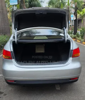 Nissan Bluebird 2010