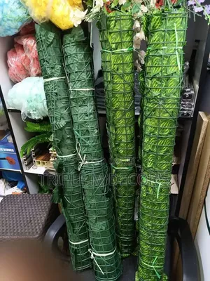 Decorative Leaf Privacy Roll for Balcony