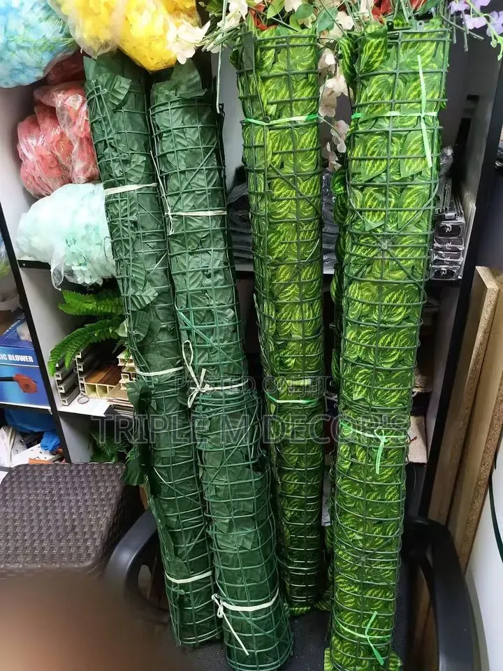 Decorative Leaf Privacy Roll for Balcony